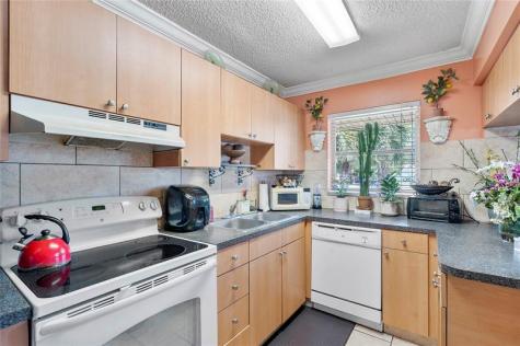 5829 Taylor Street Hollywood FL 33021