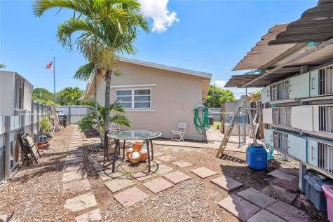 5829 Taylor Street Hollywood FL 33021