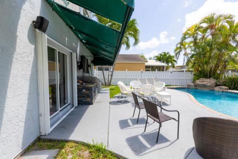 1220 SW 46th Terrace Deerfield Beach FL 33442