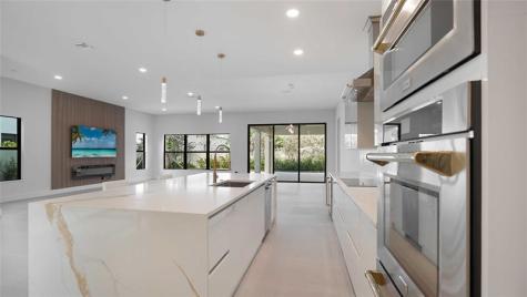 317 NE 21st Street Wilton Manors FL 33305