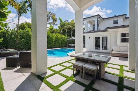 2516 NE 26th Avenue Fort Lauderdale FL 33305