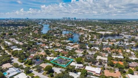 2516 NE 26th Avenue Fort Lauderdale FL 33305