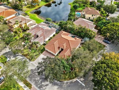 5252 NW 51st Street Coconut Creek FL 33073