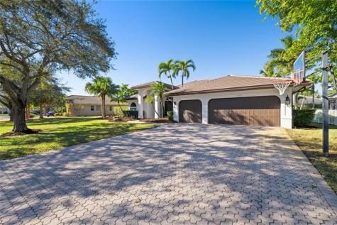 4940 NW 110th Terrace Coral Springs FL 33076
