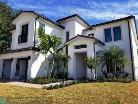 5704 Ashwood Circle Hollywood FL 33312