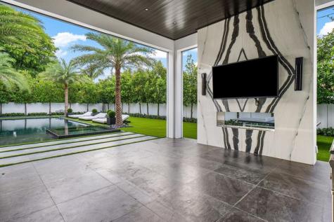 202 NW 7th Street Delray Beach FL 33444