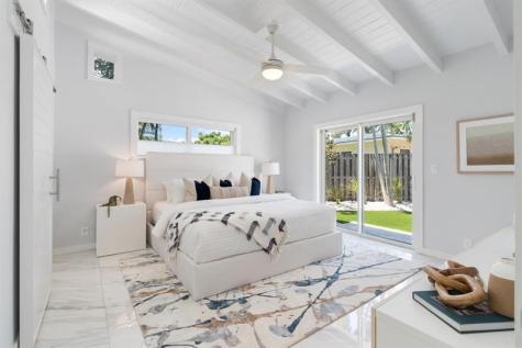 3021 NE 23rd Avenue Lighthouse Point FL 33064