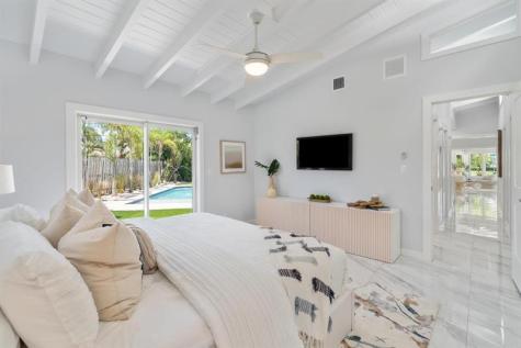 3021 NE 23rd Avenue Lighthouse Point FL 33064