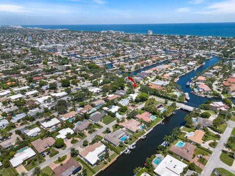 3021 NE 23rd Avenue Lighthouse Point FL 33064