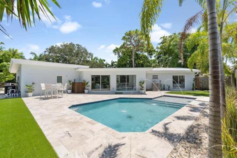 3021 NE 23rd Avenue Lighthouse Point FL 33064