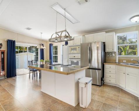 1911 SW 87th Terrace Davie FL 33324