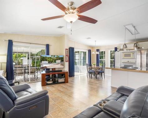 1911 SW 87th Terrace Davie FL 33324