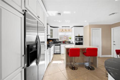 1500 NE 24th Street Wilton Manors FL 33305