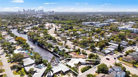 1500 NE 24th Street Wilton Manors FL 33305