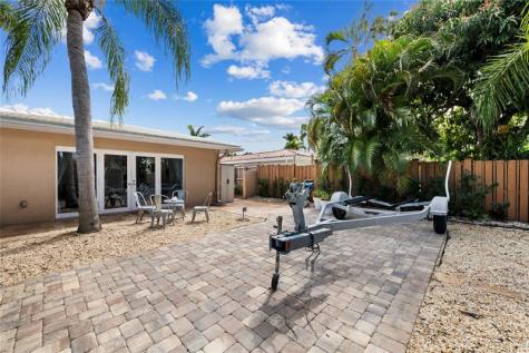 1500 NE 24th Street Wilton Manors FL 33305