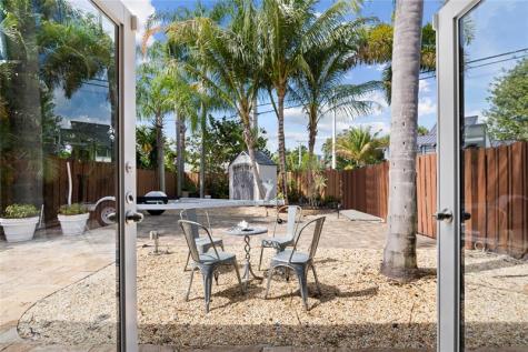 1500 NE 24th Street Wilton Manors FL 33305