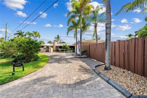 1500 NE 24th Street Wilton Manors FL 33305