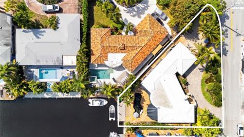1500 NE 24th Street Wilton Manors FL 33305