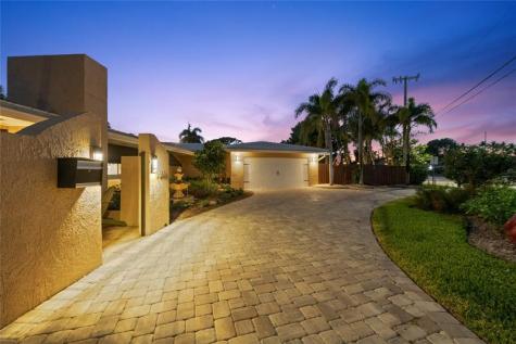 1500 NE 24th Street Wilton Manors FL 33305