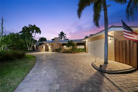 1500 NE 24th Street Wilton Manors FL 33305