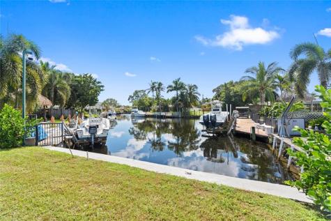 1561 SW 23rd Avenue Fort Lauderdale FL 33312