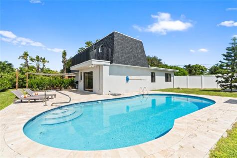 1561 SW 23rd Avenue Fort Lauderdale FL 33312