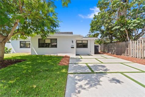 1561 SW 23rd Avenue Fort Lauderdale FL 33312