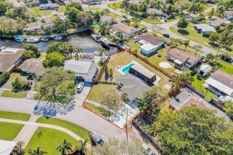 1561 SW 23rd Avenue Fort Lauderdale FL 33312