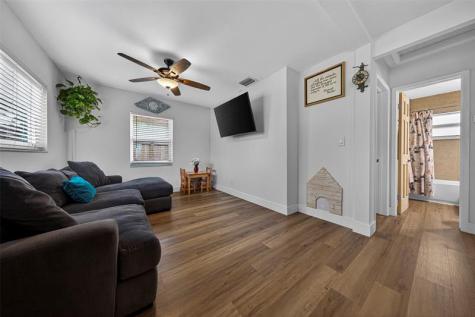 270 NE 42nd Court Oakland Park FL 33334