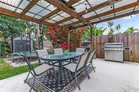 270 NE 42nd Court Oakland Park FL 33334