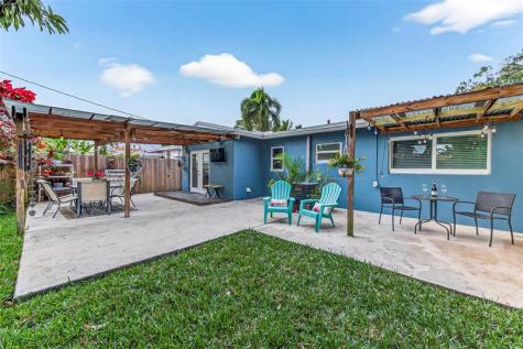 270 NE 42nd Court Oakland Park FL 33334
