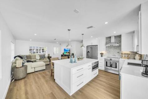 814 SE 14th Court Fort Lauderdale FL 33316