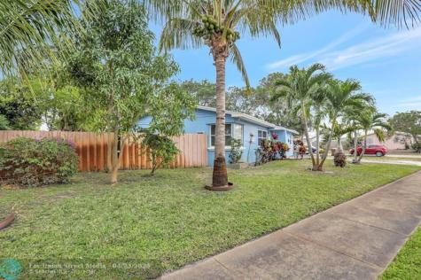 400 SW 14th Place Deerfield Beach FL 33441