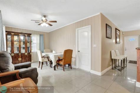 400 SW 14th Place Deerfield Beach FL 33441