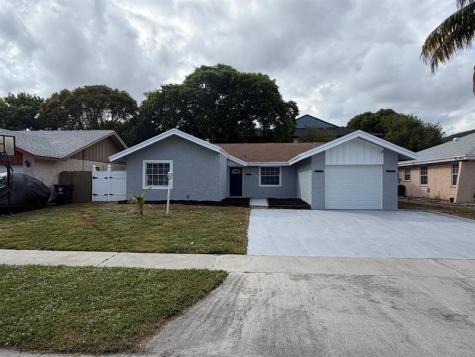 1312 SW 75th Avenue North Lauderdale FL 33068