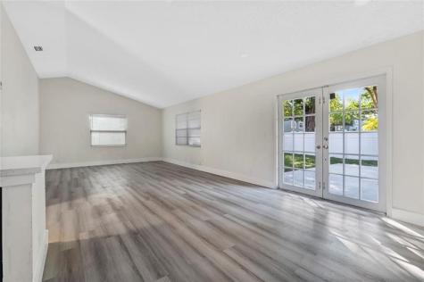1312 SW 75th Avenue North Lauderdale FL 33068
