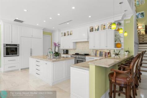 2870 NE 24th Place Fort Lauderdale FL 33305