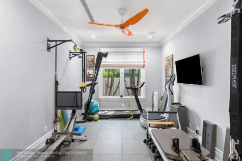 2870 NE 24th Place Fort Lauderdale FL 33305