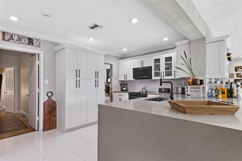 5702 Melaleuca Drive Tamarac FL 33319
