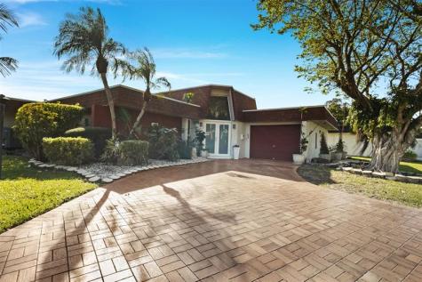 5702 Melaleuca Drive Tamarac FL 33319