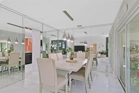 5702 Melaleuca Drive Tamarac FL 33319