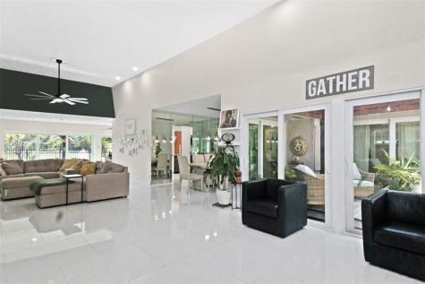 5702 Melaleuca Drive Tamarac FL 33319