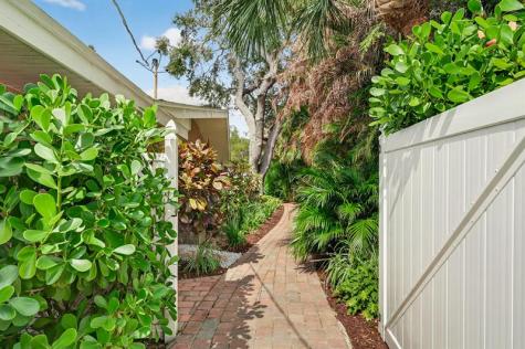 547 E Causeway Boulevard Vero Beach FL 32963