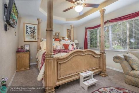 7635 NW 19th Court Pembroke Pines FL 33024