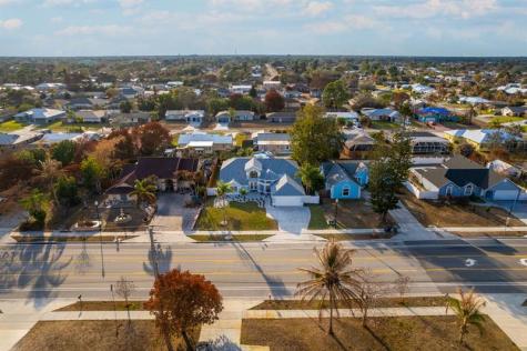 2098 SE Floresta Drive Port St Lucie FL 34984