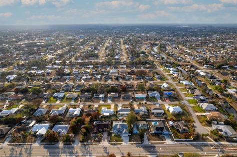2098 SE Floresta Drive Port St Lucie FL 34984