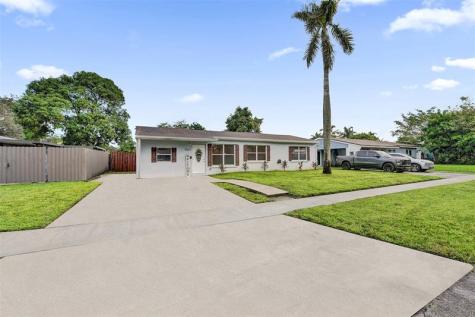 7021 Park Street Hollywood FL 33024