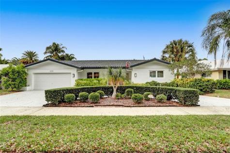 2051 NE 59th Court Fort Lauderdale FL 33308