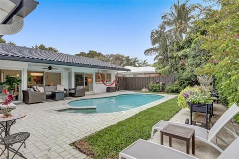 2051 NE 59th Court Fort Lauderdale FL 33308