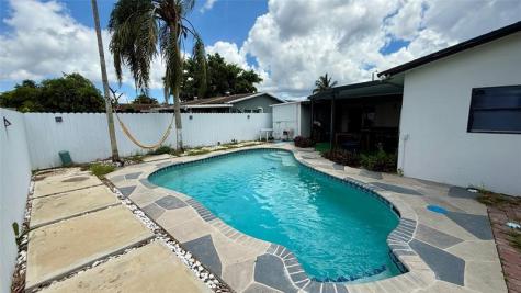 8231 SW 9th Street North Lauderdale FL 33068